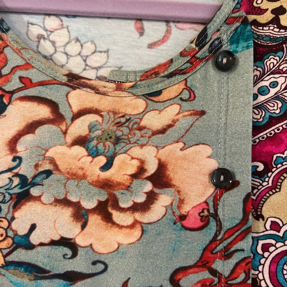 Floral Mismatch Pattern Dress - Picture 2 of 4